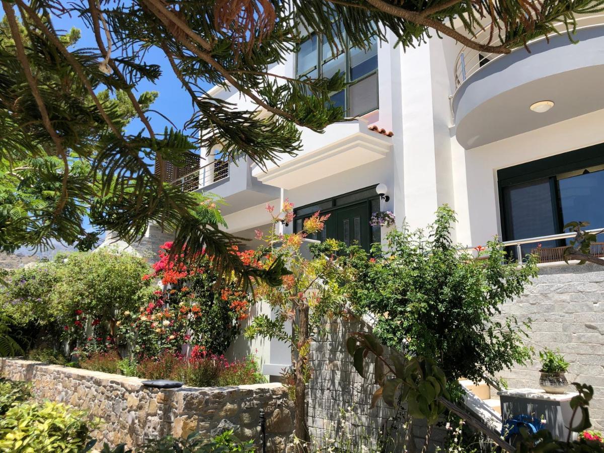 Paradisos Luxury Villas Next To Beach Koutsourás Exterior photo