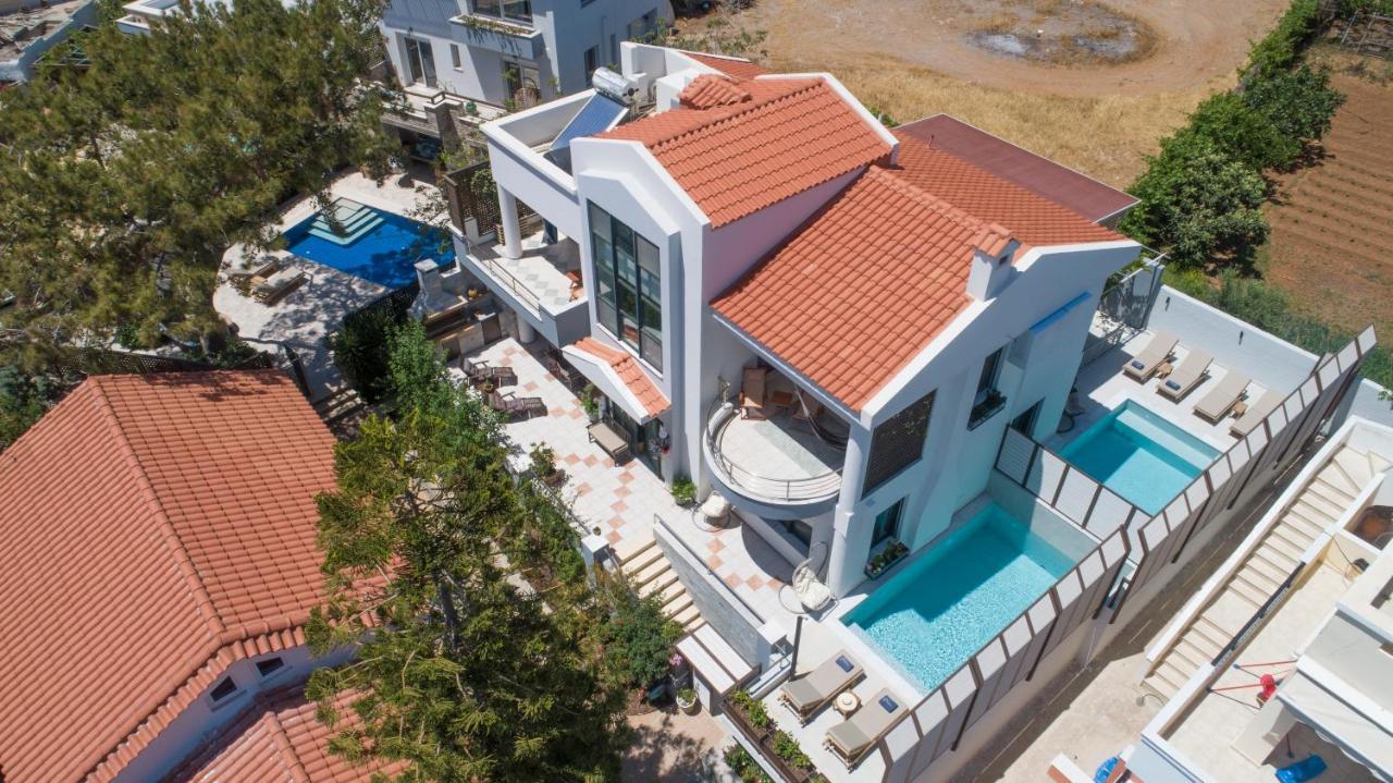 Paradisos Luxury Villas Next To Beach Koutsourás Exterior photo