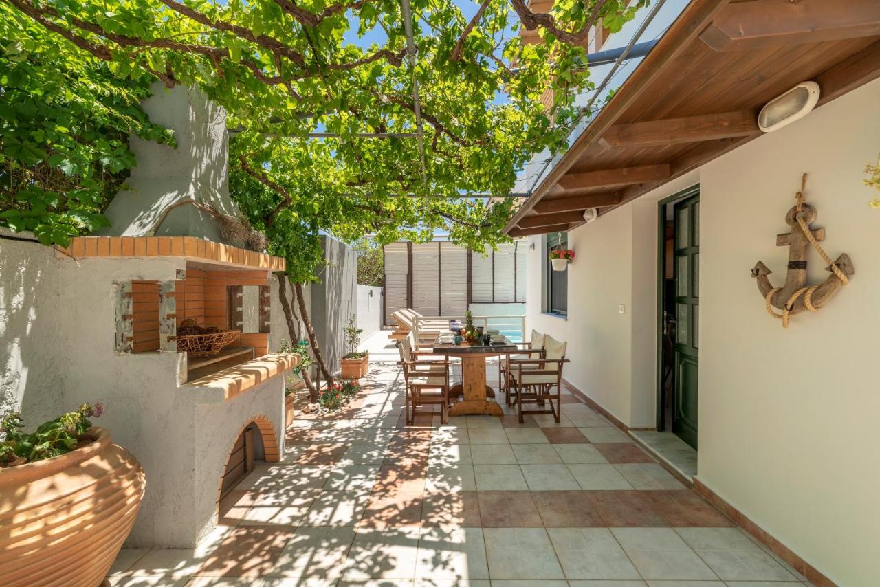 Paradisos Luxury Villas Next To Beach Koutsourás Exterior photo